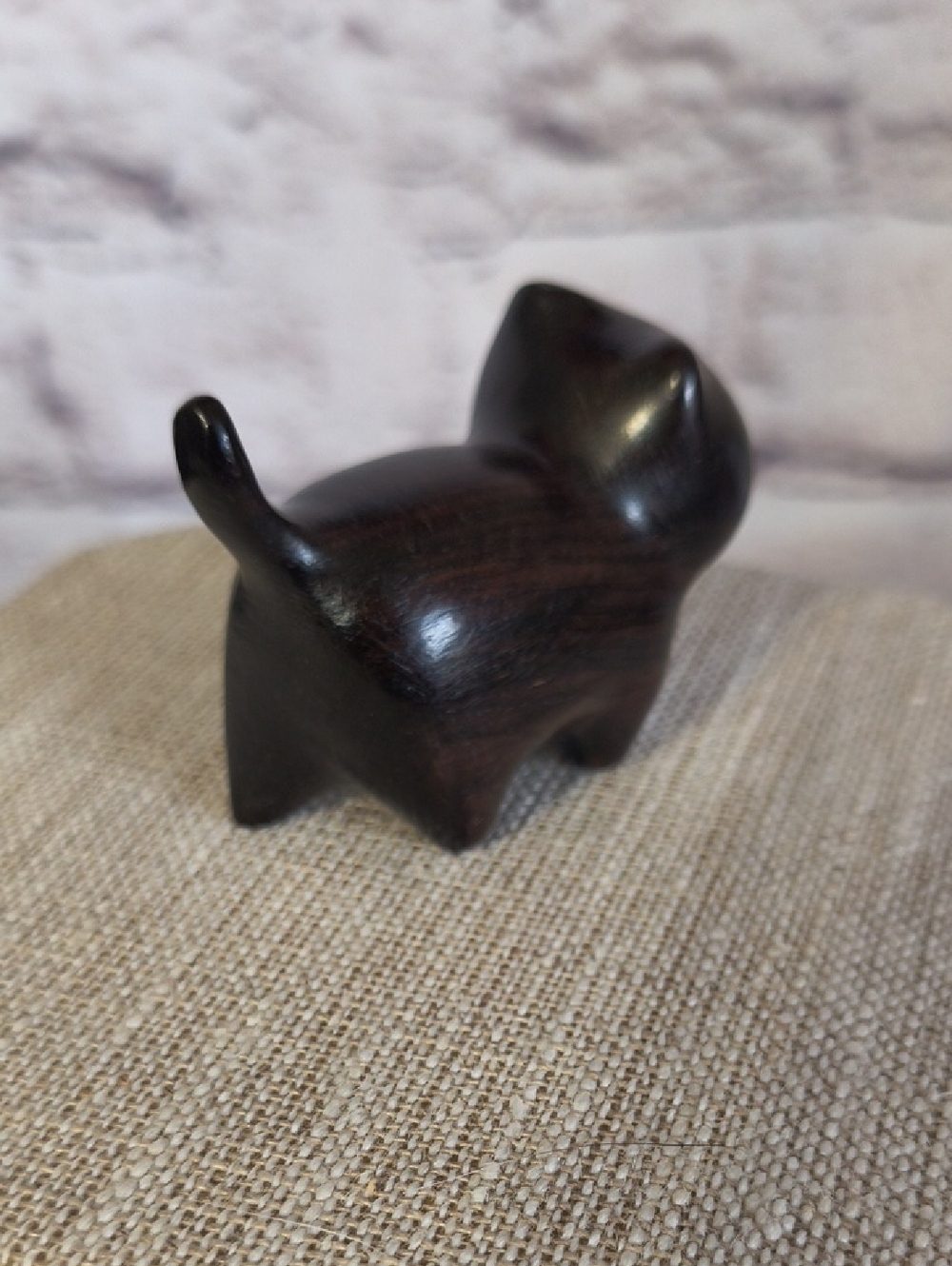 Wooden hand carved kitty cat feline figurine statue in ebony wood - Picture 5 of 11